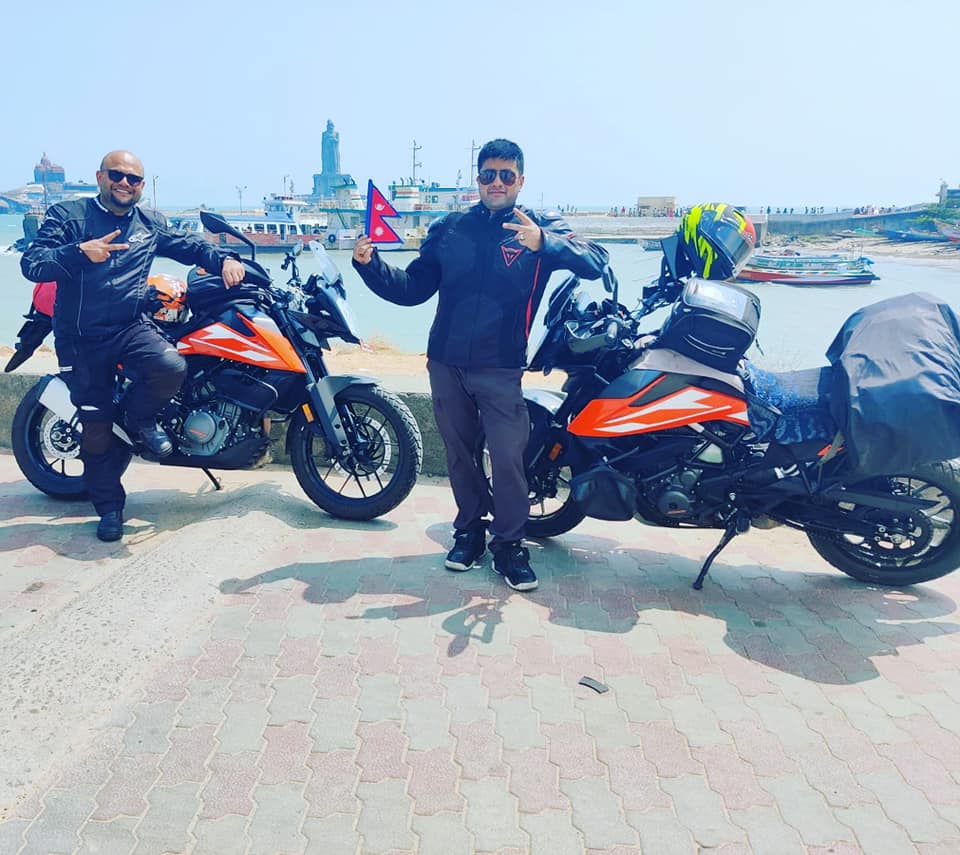 आवाशिष ओझा र विजयराज कसजु दुबैजना बैंकर यात्रा,काठमाडौँ टु कन्याकुमारी