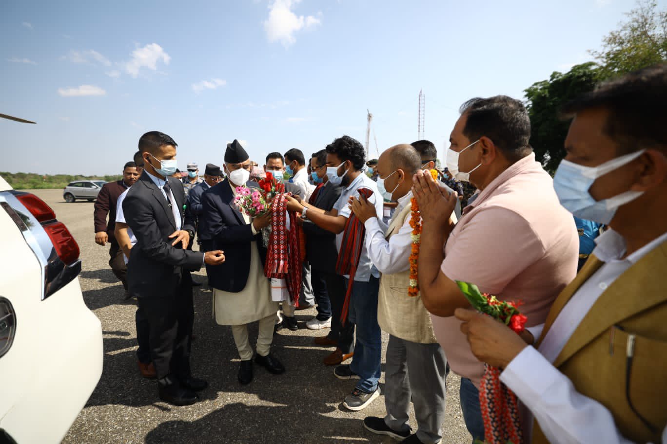 दाङ पुगे प्रधानमन्त्री देउवा