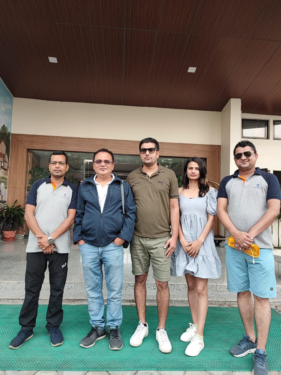 चितवनको पार्क भियु   रिसोर्टमा ईडीअाई ग्लोबल कन्सल्टेन्सिको साधरणसभा सम्पन्न भयाे