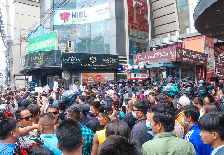 मिरुनाविरुद्ध प्रर्दशन भएपछि केएल टावरमा&hellip;