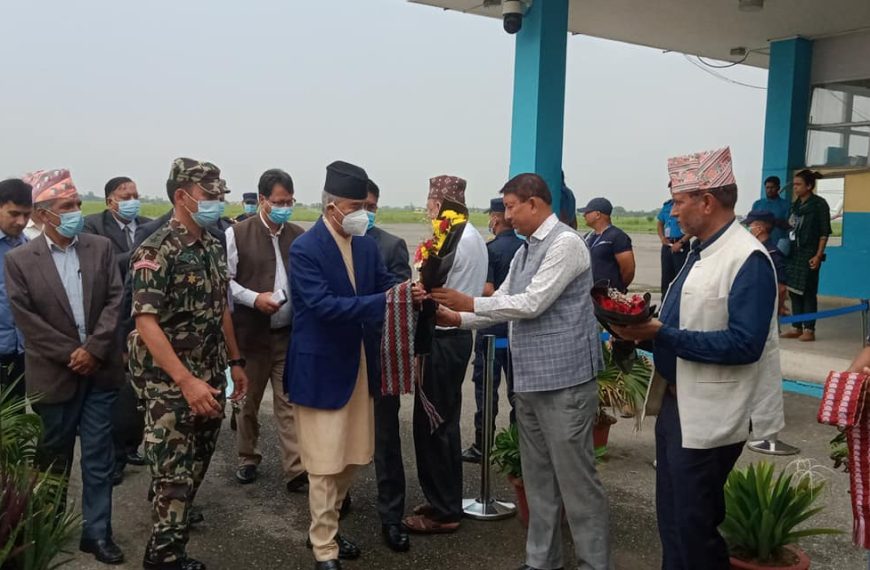 प्रधानमन्त्री सवार हेलिकप्टर भैरहवामा आकस्मिक&hellip;