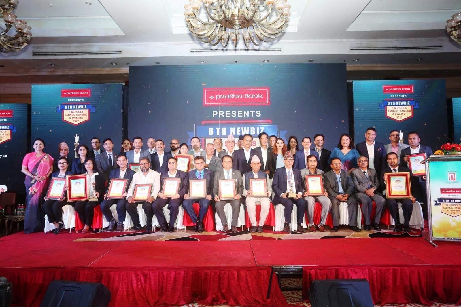 प्रेसिडेन्सी कलेजले पायो उत्कृष्ट बिजनेश स्कुलको उपाधि ￼