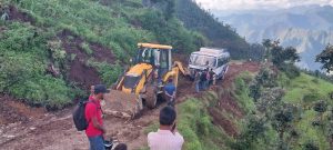 बैतडी सडकको दुर्दशा :&hellip;