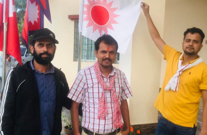 माओवादीबाट प्रवेश गरेका युवासँग किन खुसी छैन एमाले महाेत्तरीका नेताहरू ?￼