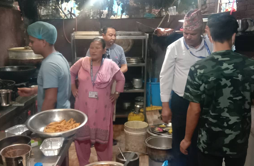 भक्तपुरका अस्पतालहरुको क्यान्टिन अनुगमन