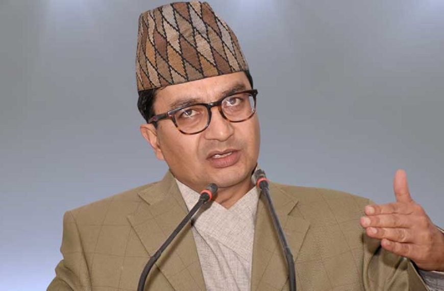सेलिब्रेटी चाहिए सिलवाललाई मत दिनू, विकास…