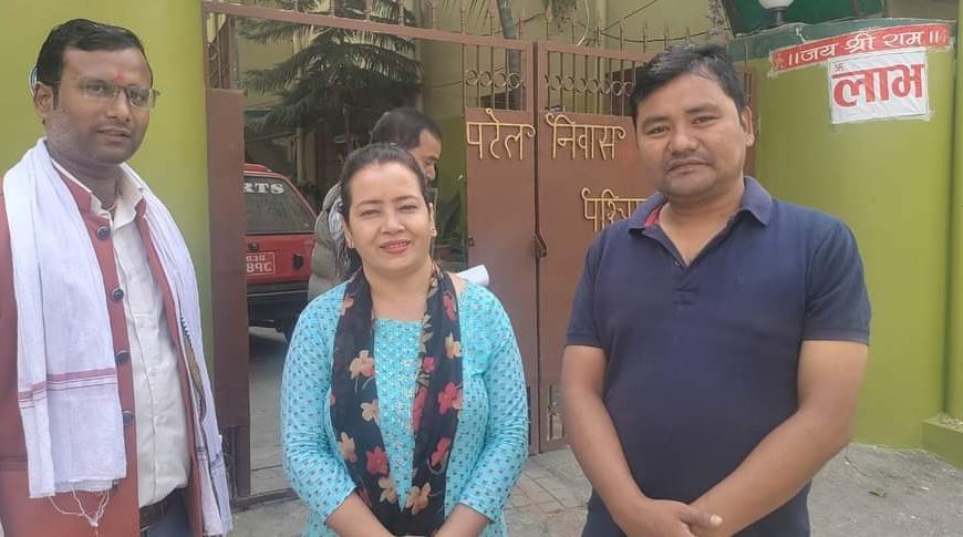 घरदैलोमा सर्राफले स्थाननीयसंग आफनो पक्षमा&hellip;