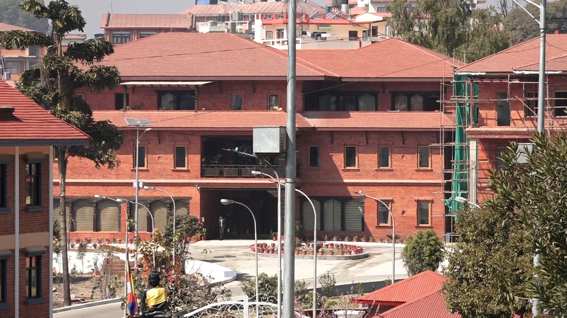 निर्णायक मानिएको कांग्रेस र माओवादीको बैठक बालुवाटारमा सुरु