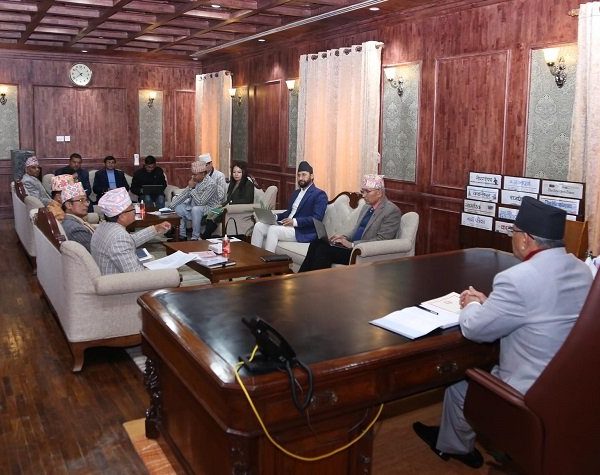 राष्ट्रपति र उपराष्ट्रपतिको निर्वाचन प्रक्रिया थाल्न आयोगलाई प्रधानमन्त्रीको निर्देशन