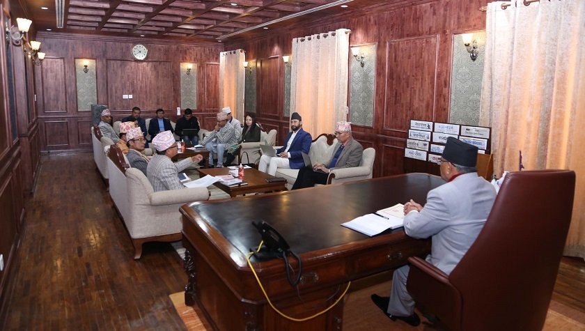 राष्ट्रपति र उपराष्ट्रपतिको निर्वाचन प्रक्रिया थाल्न आयोगलाई प्रधानमन्त्रीको निर्देशन