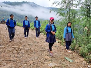 खोटाङमा बिद्यालय आउने जानेमा&hellip;