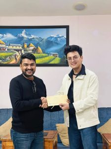 निर्देशक विकास सुवेदी र नायक पल शाह —&hellip;
