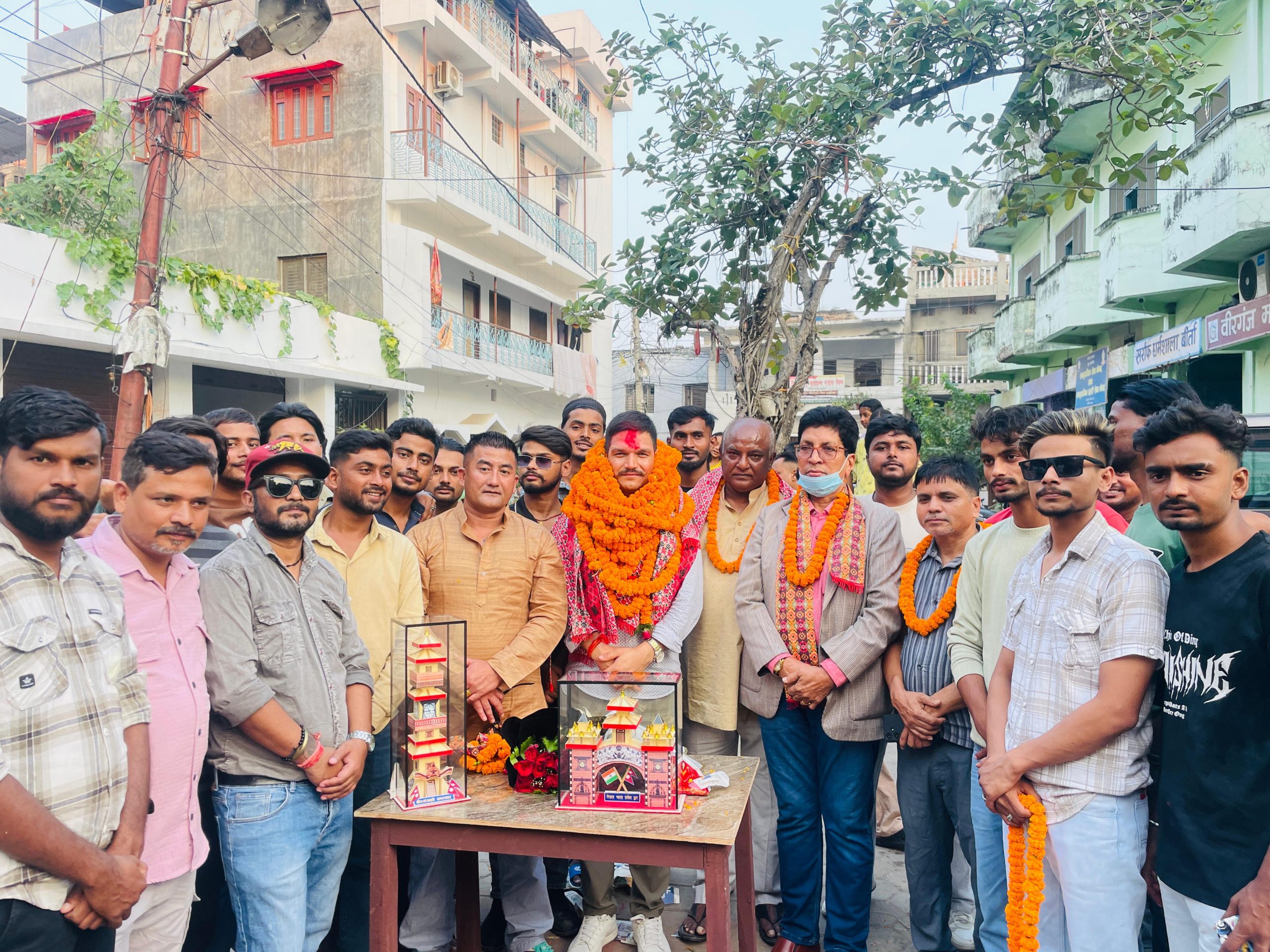 वीरगञ्जका नागरिकद्वारा प्रहरी निरीक्षक चौलागाईंलाई विशेष सम्मान