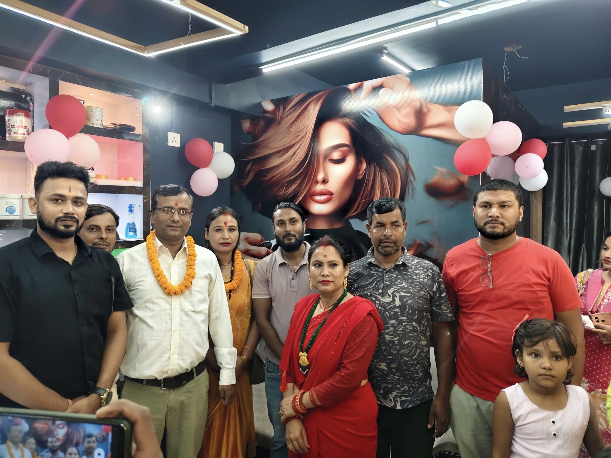 वीरगंजमा ‘इयोर स्टाइल ब्युटि जोन’को दोस्रो शाखा सञ्चालनमा, जनमत पार्टी अध्यक्ष सरार्फद्वारा उद्घाटन