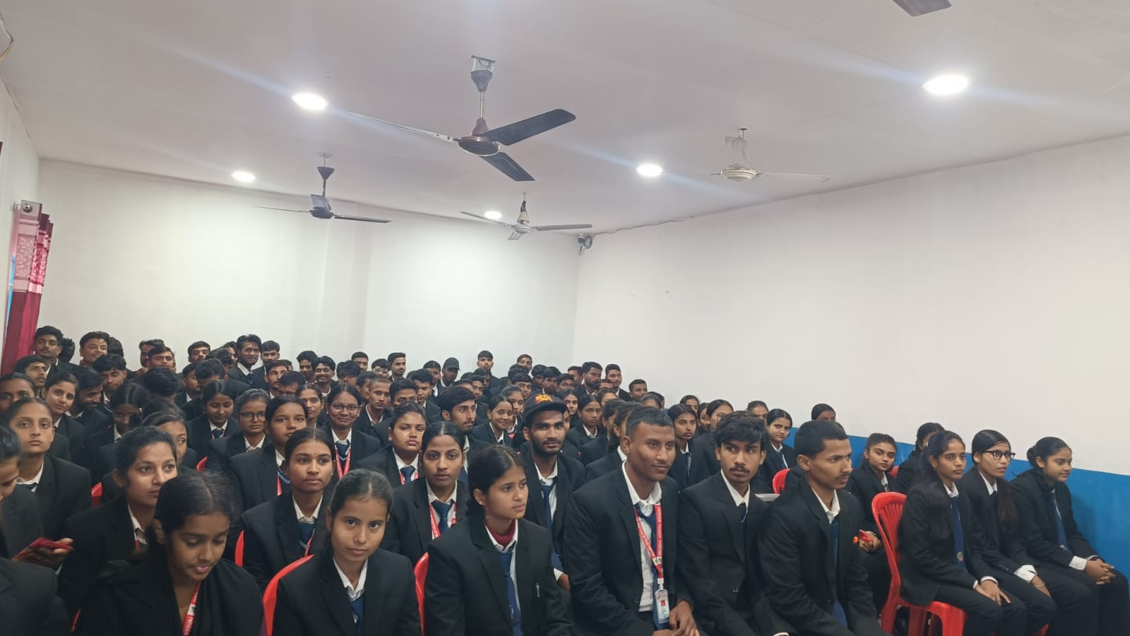 डेसिमल कलेजमा ‘समुदायमा सरकारी वकील संवाद’ कार्यक्रम सम्पन्न