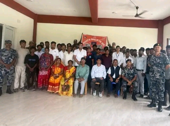 सुनसरीकाे गढीमा  सशस्त्र प्रहरी बल नेपाल नम्बर ४ गण स्थानीयलाई विपद् स्वयंसेवक तालिम ।