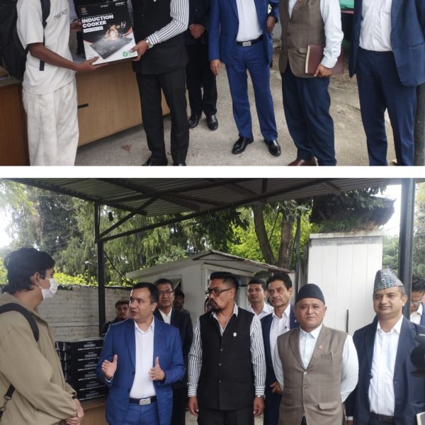 काठमाडौंमा डेरामा बस्ने २५० विद्यार्थीलाई निःशुल्क विद्युतीय चुलो वितरणऊर्जा, जलस्रोत तथा सिँचाइ मन्त्री र उद्योग, वाणिज्य तथा आपूर्तिमन्त्री दीपक कुमार शाहको संयुक्त पहल